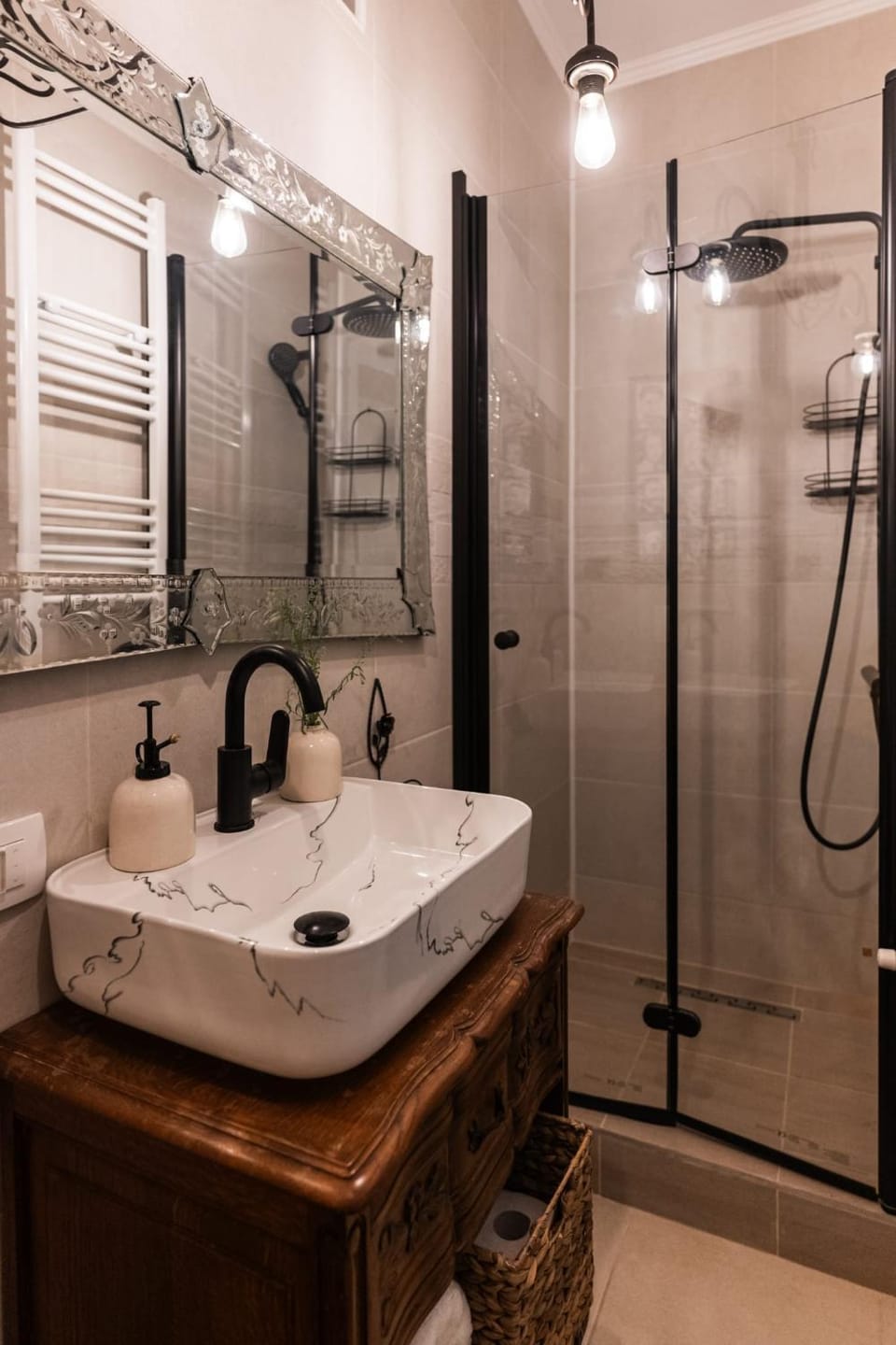 Shower, Bathroom, towels