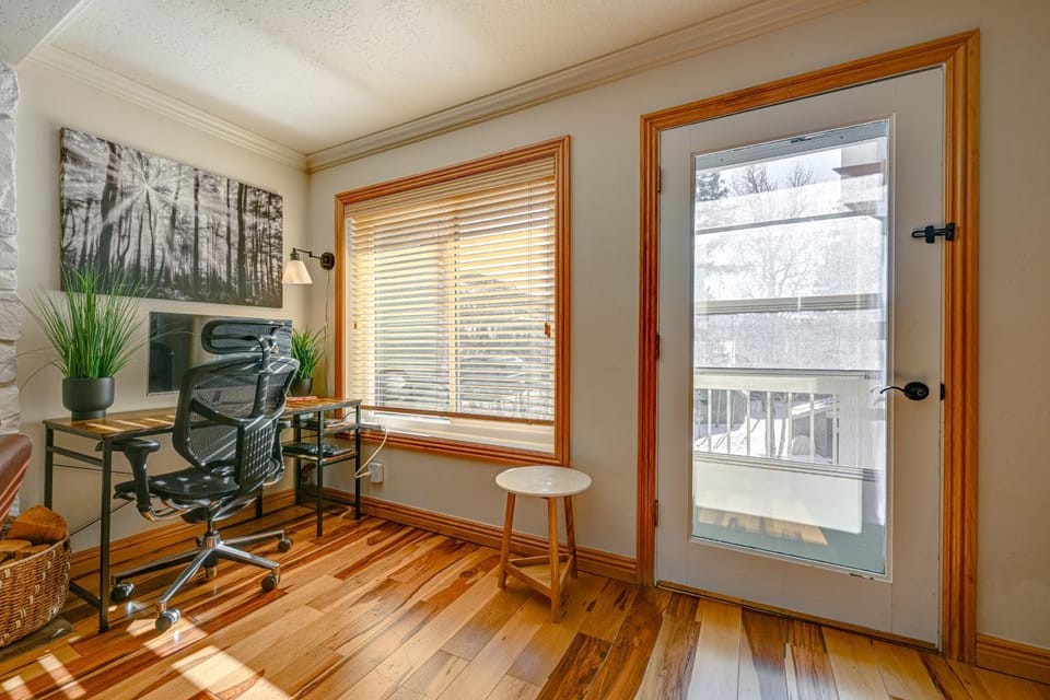 Walk to Giant Steps: Mtn Retreat w/ Hot Tub Access House in Brian Head