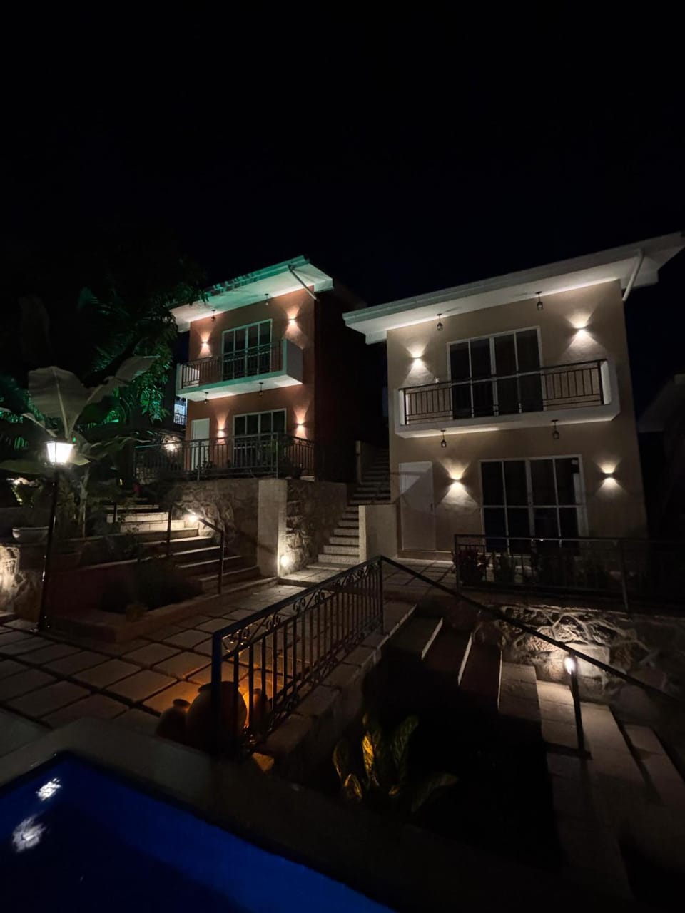 Night, Garden view