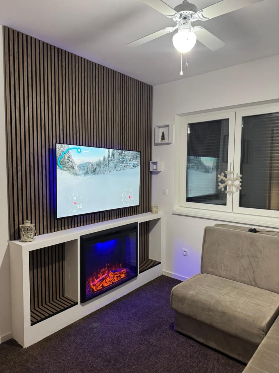 Communal lounge/ TV room, TV and multimedia, Living room, Seating area, Evening entertainment, fireplace
