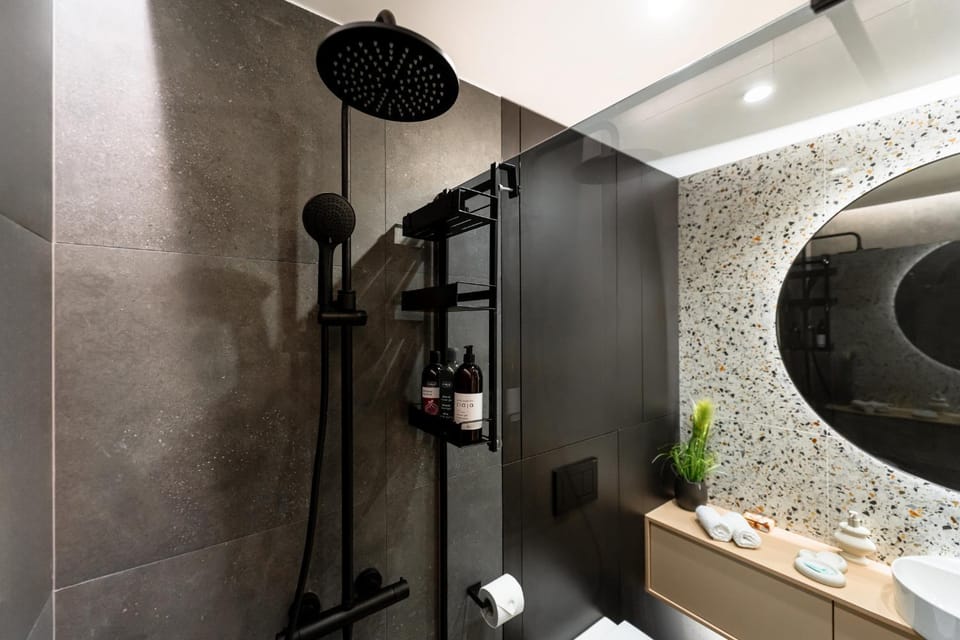 Shower, Bathroom, towels