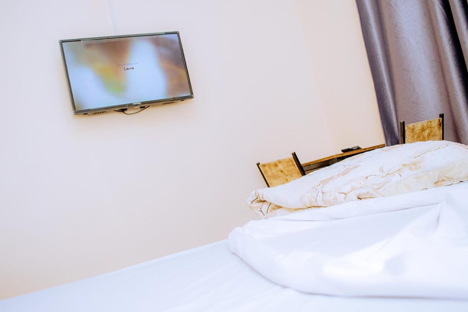 Bed, Breakfast