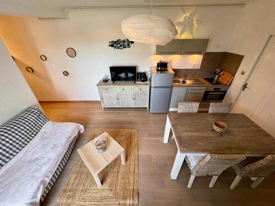 T2 à 100M de Plage et Terrasse Apartment in Les Sables-d'Olonne