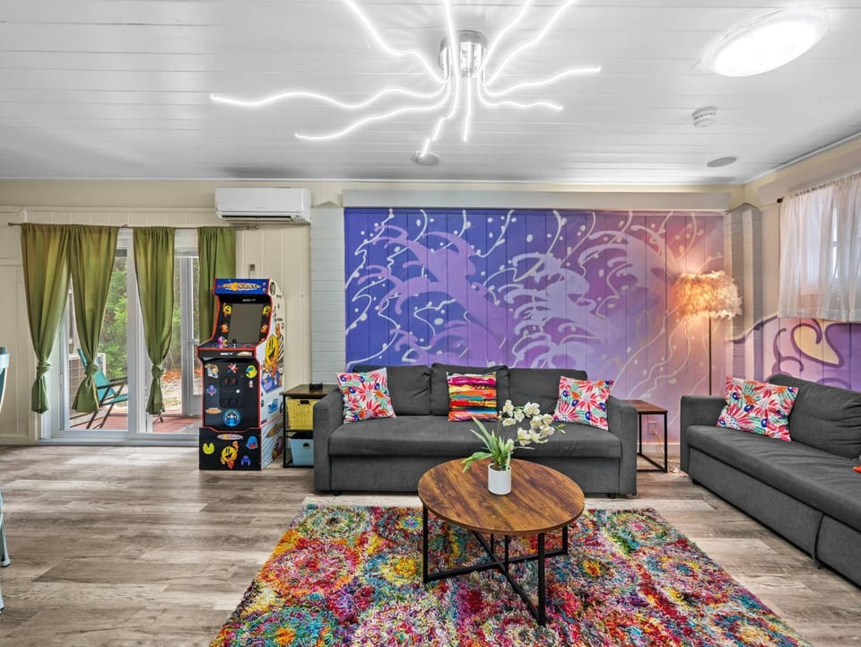 Living room, Seating area