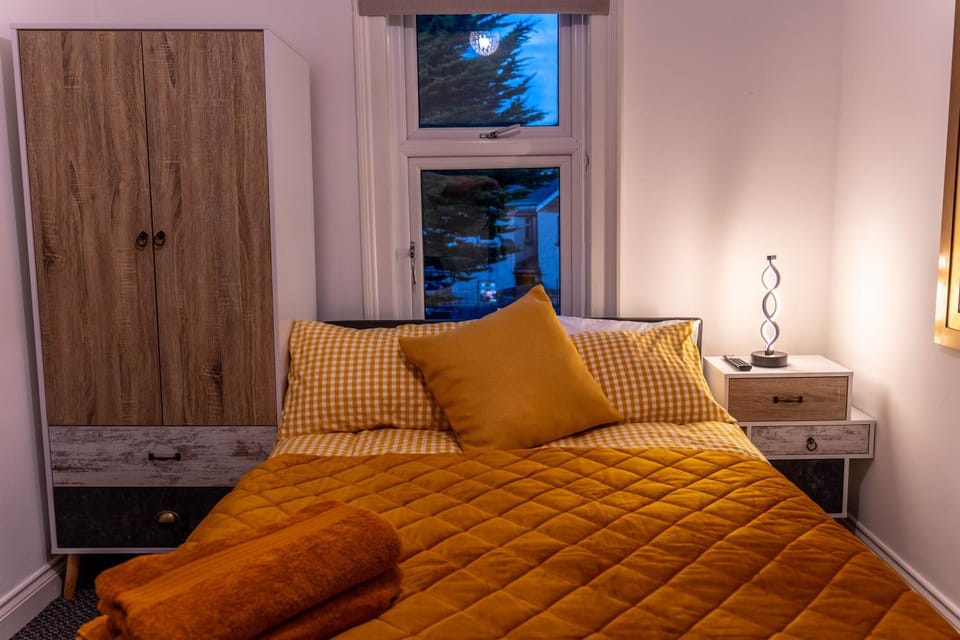 Bed, TV and multimedia, Bedroom, hair dryier, towels, wardrobe