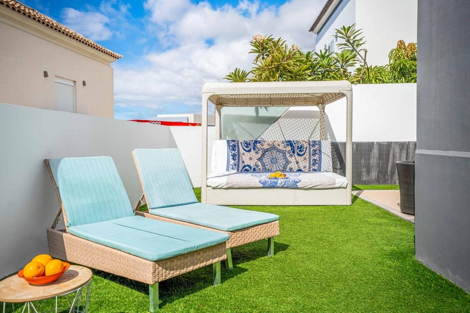 Spring, Garden, Seating area
