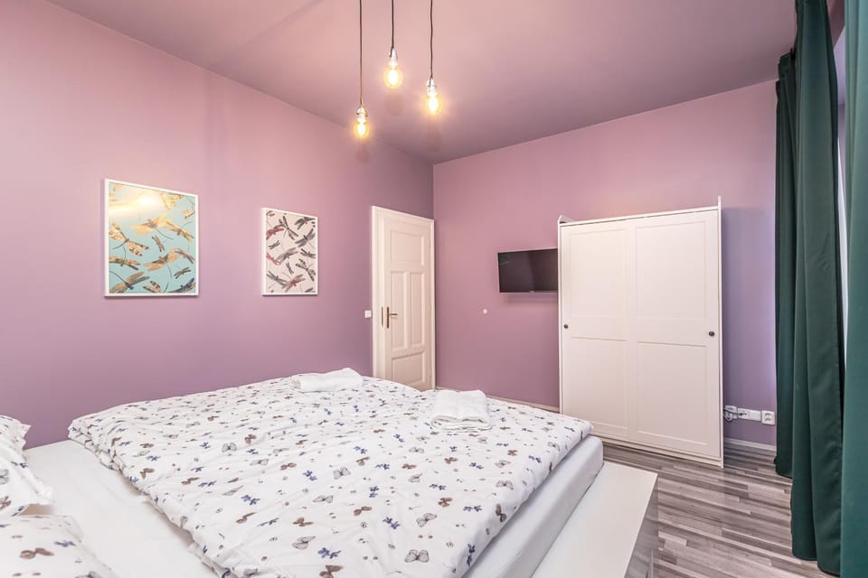 Bed, Bedroom, wardrobe