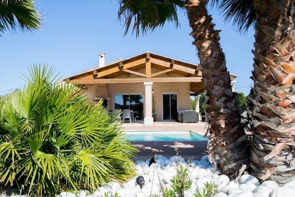 Property building, Pool view, Swimming pool