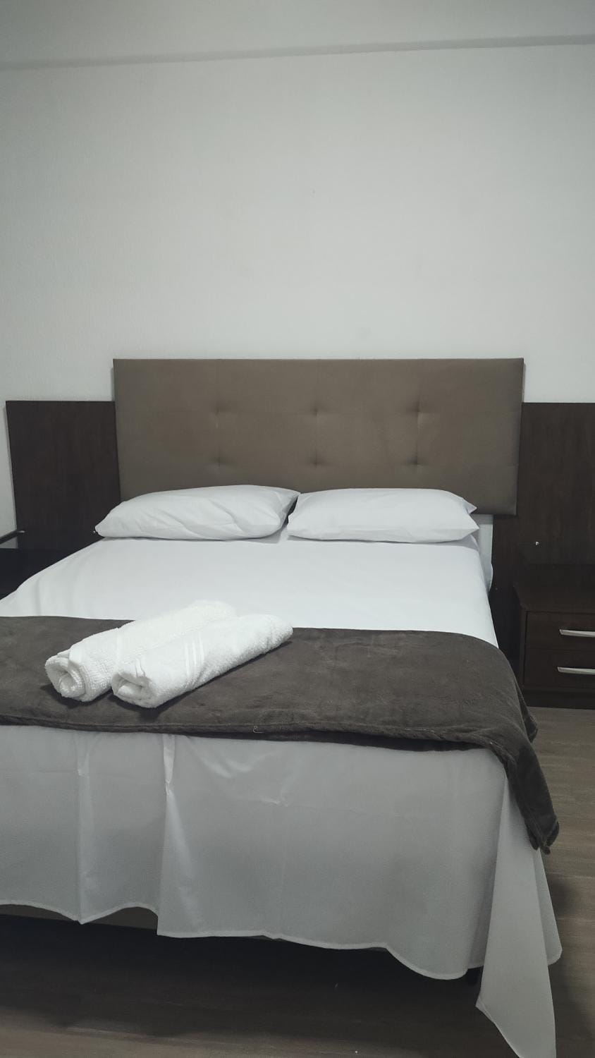 Apartamento completo B51,com ar condicionado,400 m do centro Apartment hotel in Mogi das Cruzes