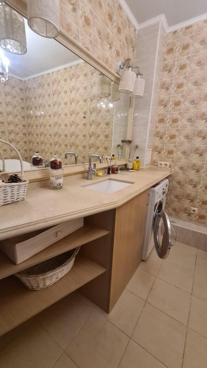 Mega tower 8 Apartment in Almaty