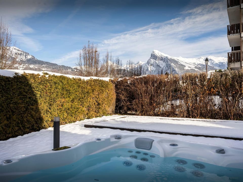 Day, Natural landscape, Winter, Hot Tub, Mountain view