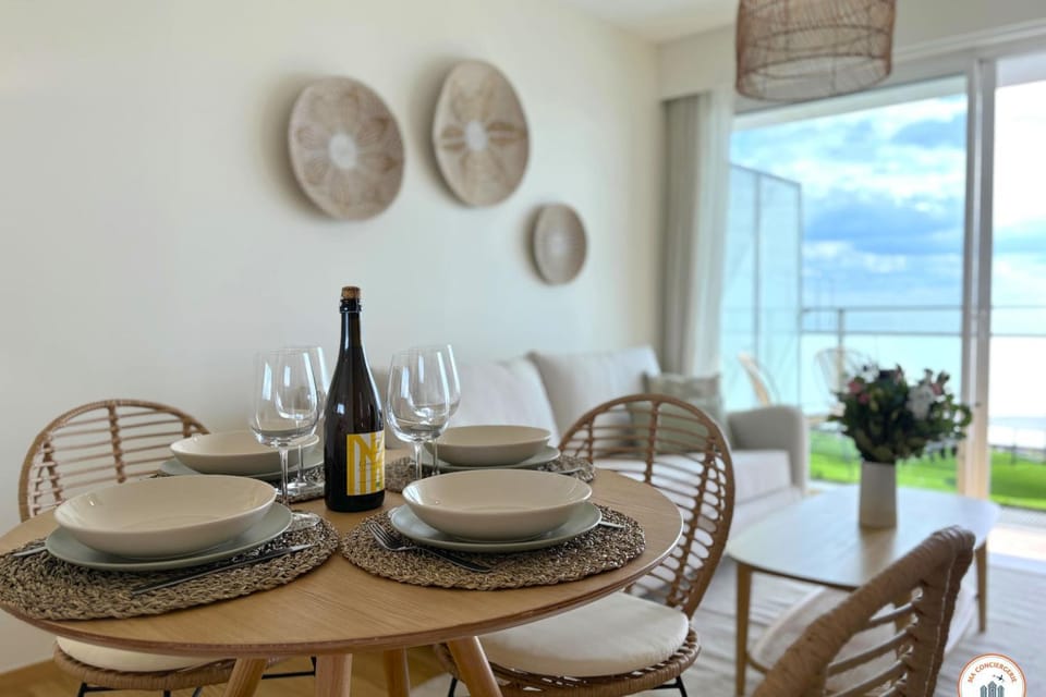 Dining area, Sea view