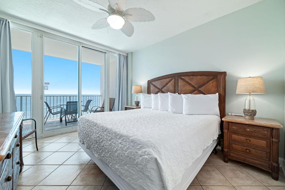 Lighthouse Unit 1810 House in Gulf Shores