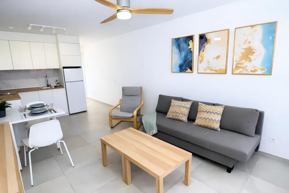 Kitchen or kitchenette, Seating area, Dining area, stove, kitchen