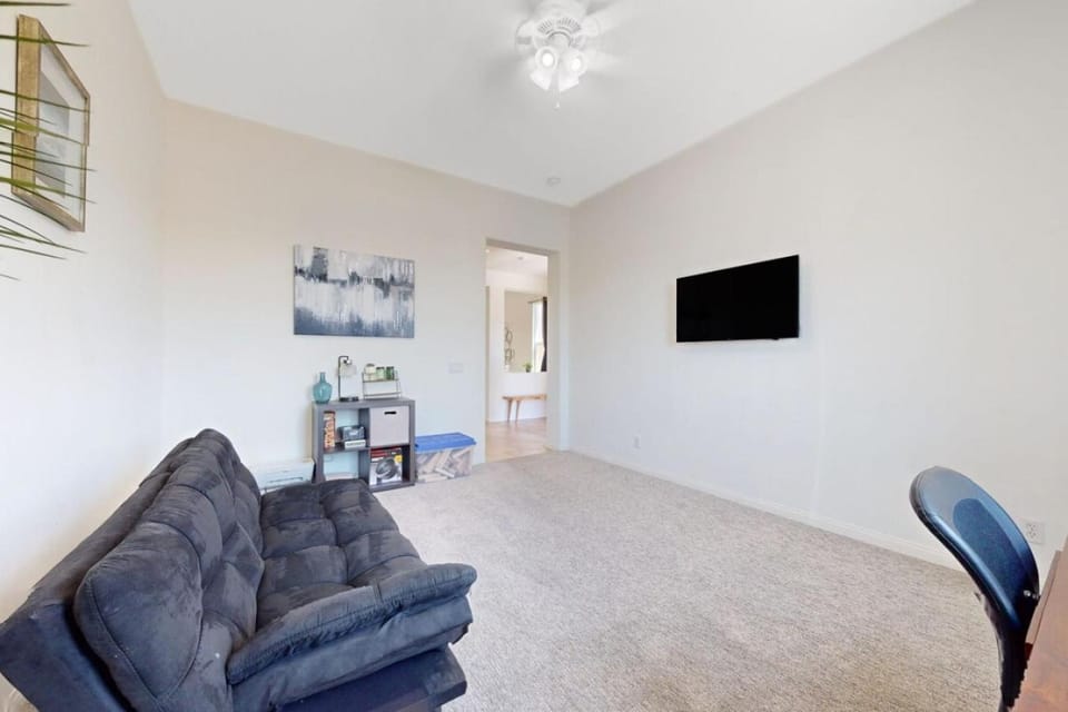 Private Pool & Jacuzzi! Walk 2 Waterfront Home! House in Indio