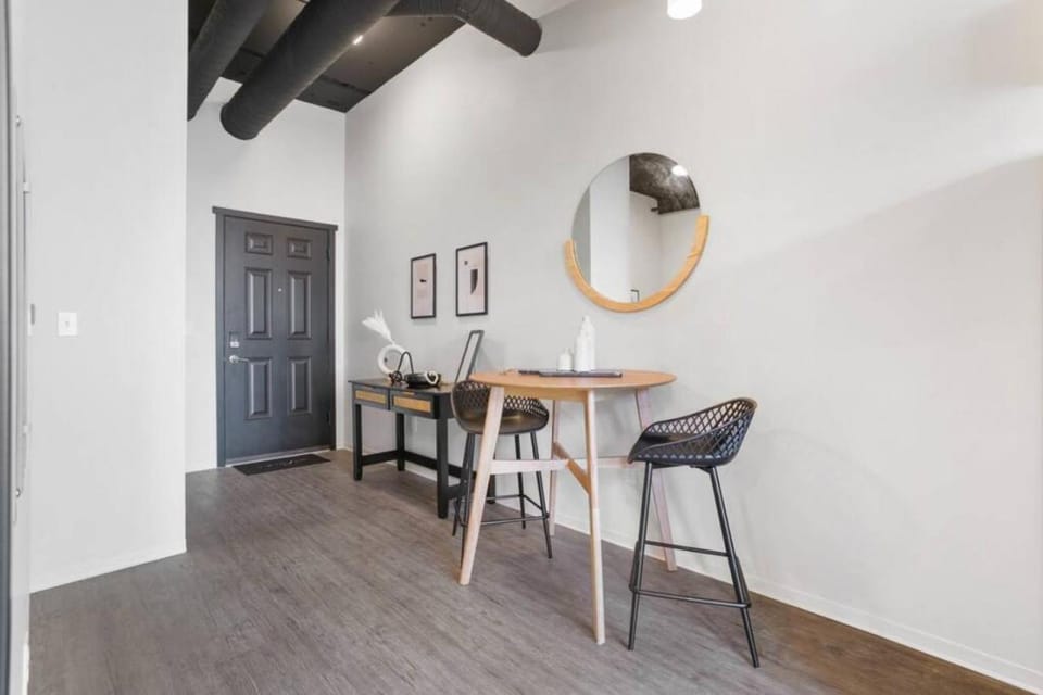 Convenient Downtown Loft WiFi and Elevator Apartment in Spokane