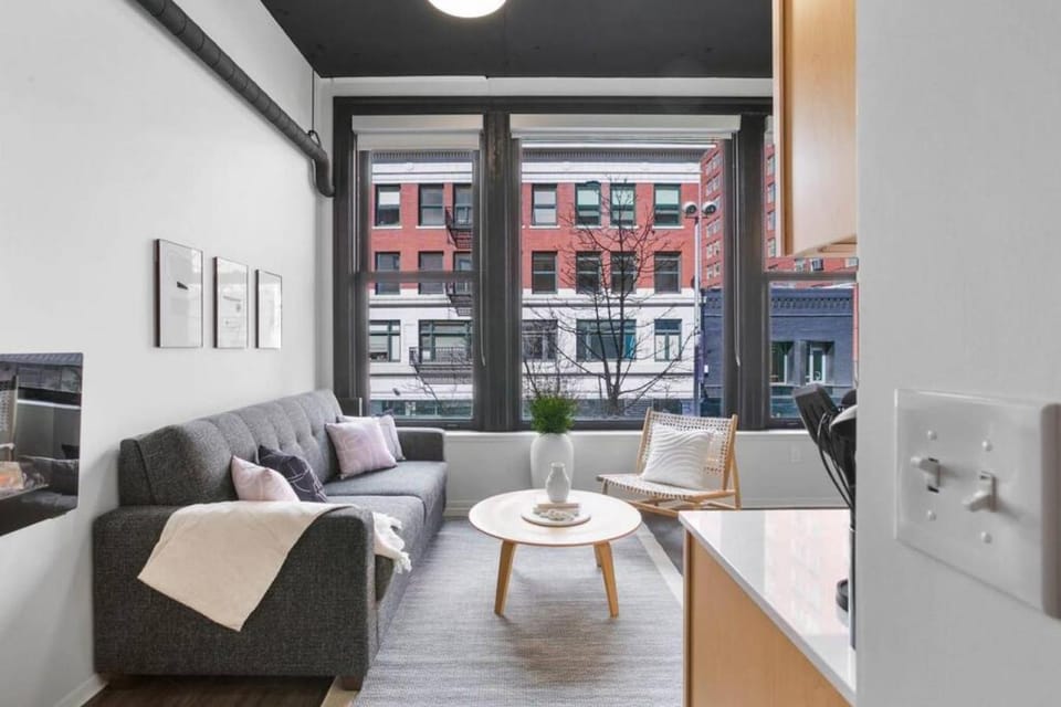 Urban Modern Living Downtown w Free Coffee and WiFi Apartment in Spokane