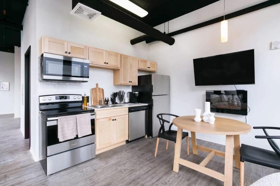 Urban SoHo Suite in the Heart of Downtown Apartment in Spokane