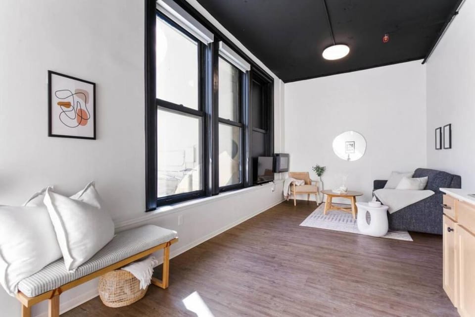 Designer Loft Downtown with WiFi 210 Apartment in Spokane