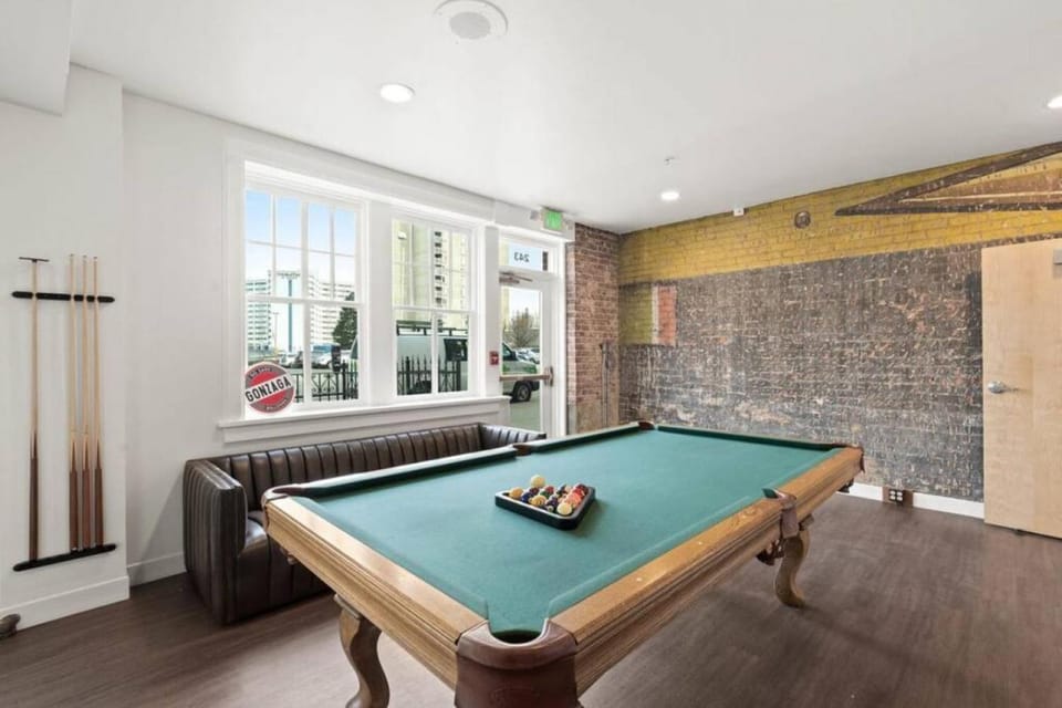 King Beds J and K on Main Luxury Apartment 406 Apartment in Spokane