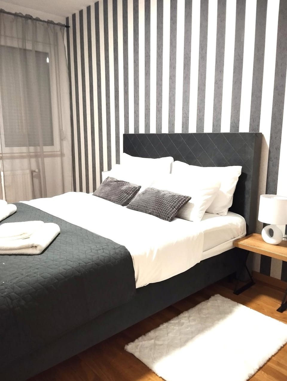 Square In - FREE GARAGE- Apartment in Novi Sad