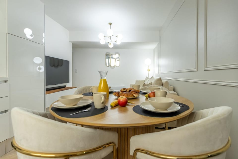 TV and multimedia, Dining area