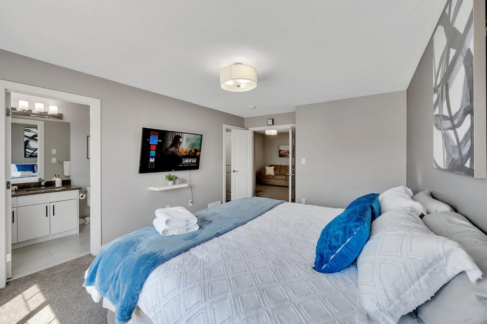 TV and multimedia, Photo of the whole room, Bedroom, towels