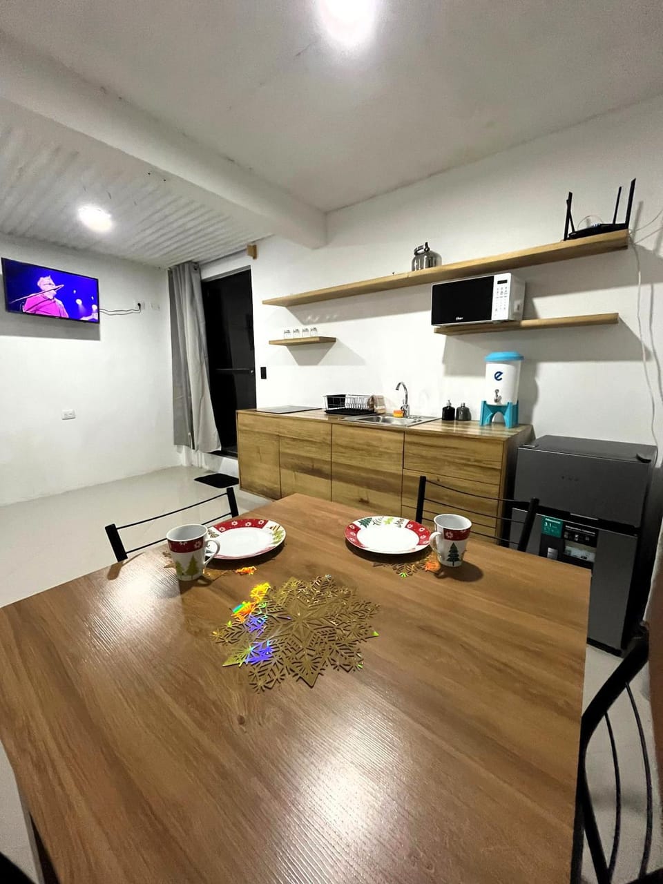 Kitchen or kitchenette, Seating area