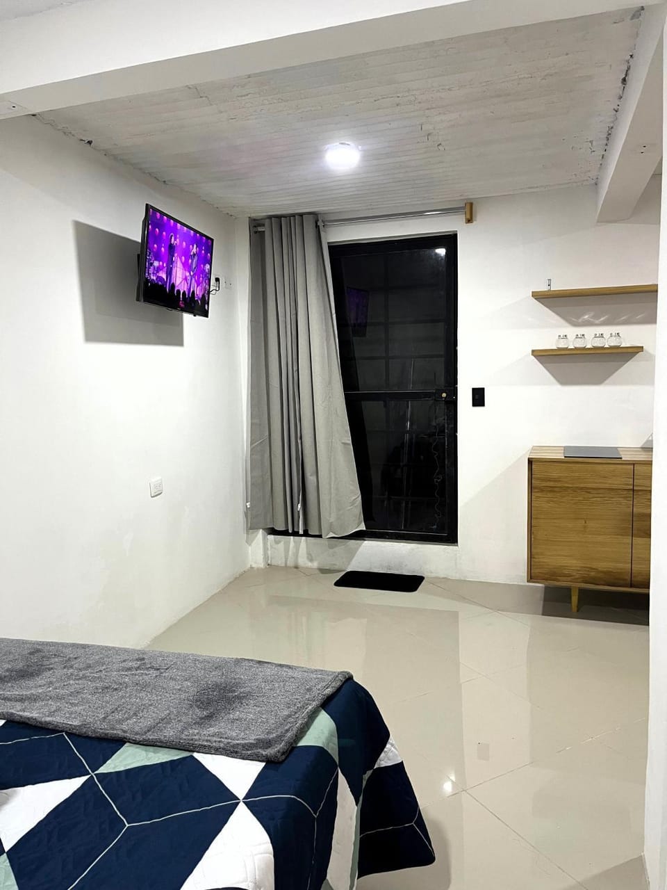 Bed, TV and multimedia