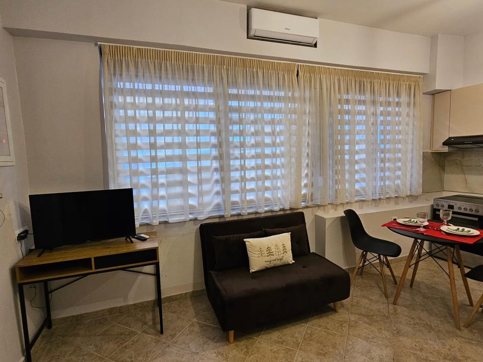 TV and multimedia, Seating area