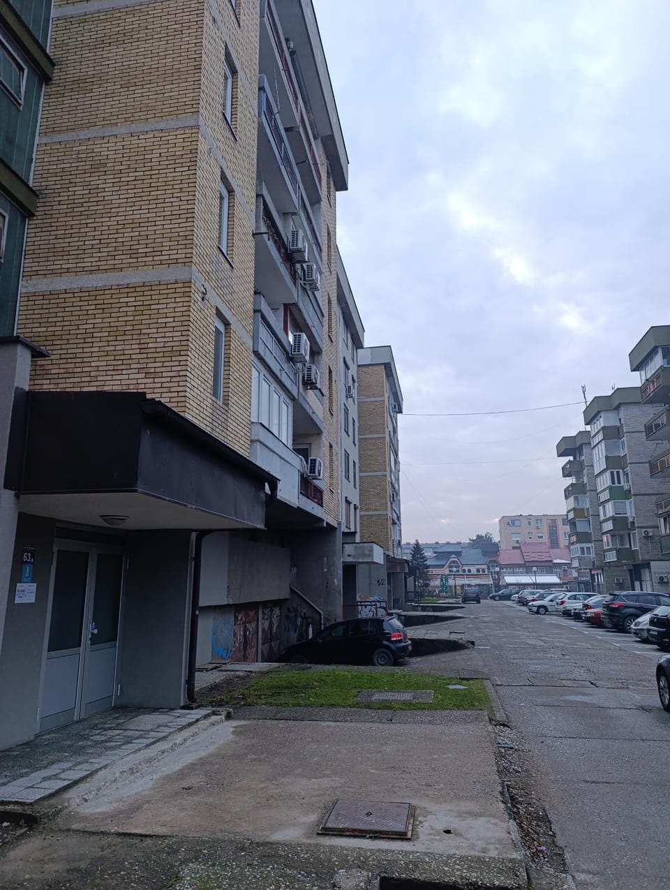 Property building, Location