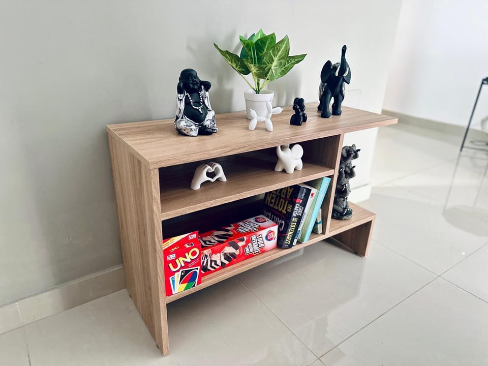Library, Living room