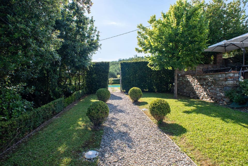 Property building, Facade/entrance, Spring, Activities, Summer, Garden, Balcony/Terrace, Other, Food, Swimming pool