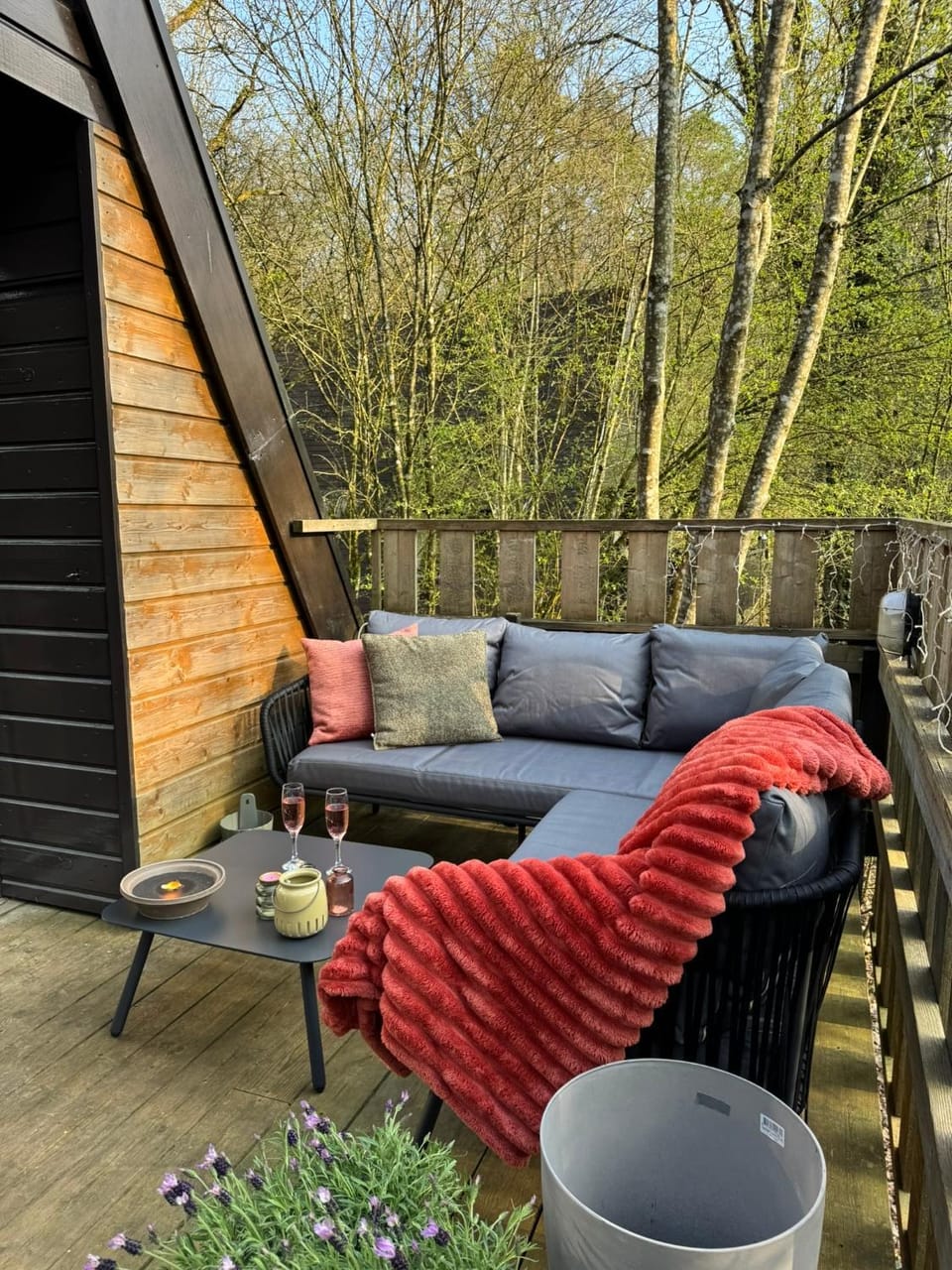 Patio, Spring, Day, Summer, Garden, Garden, View (from property/room), Balcony/Terrace, Balcony/Terrace, Lounge or bar, Food and drinks, Garden view
