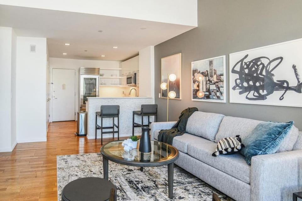 Landing at Willow Glen Lofts - 2 Bedrooms in Willow Springs Apartment in Chicago