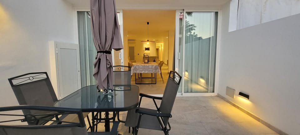 Balcony/Terrace, Dining area