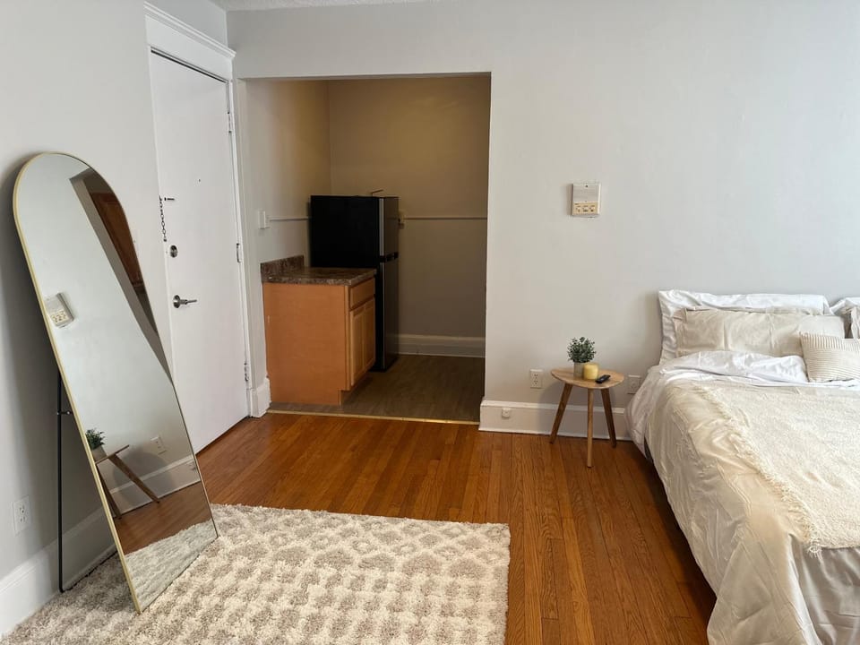 Serene Nordic Escape Close to Yale Apartment in West Haven