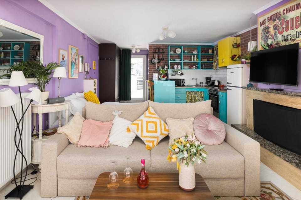 TV and multimedia, Living room, Seating area, kitchen