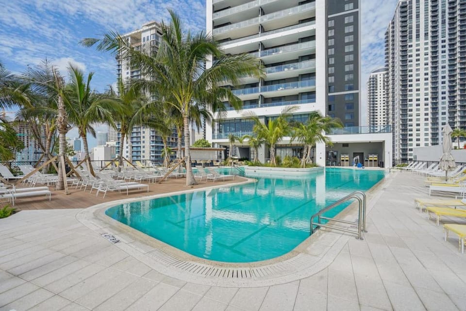 Pool view, Swimming pool, sunbed