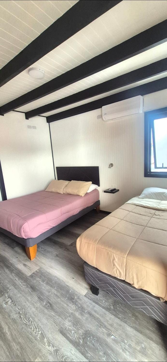Bambu hostal - Alojamiento a pasos del mall y centro Hotel in Los Ángeles