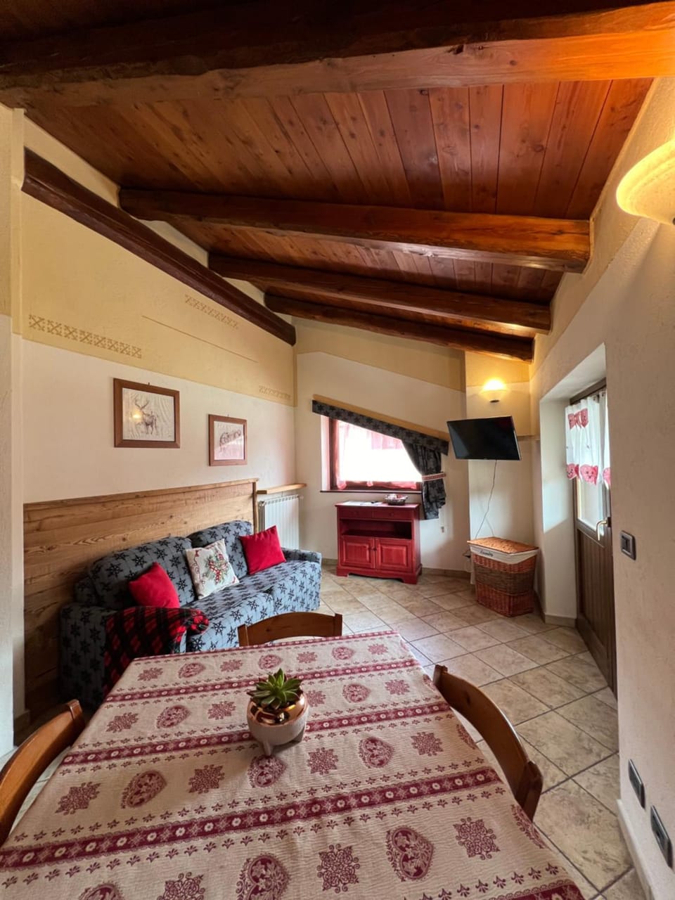 BAITA ARIANNA - bilocale MOTTA Apartment in Sestriere