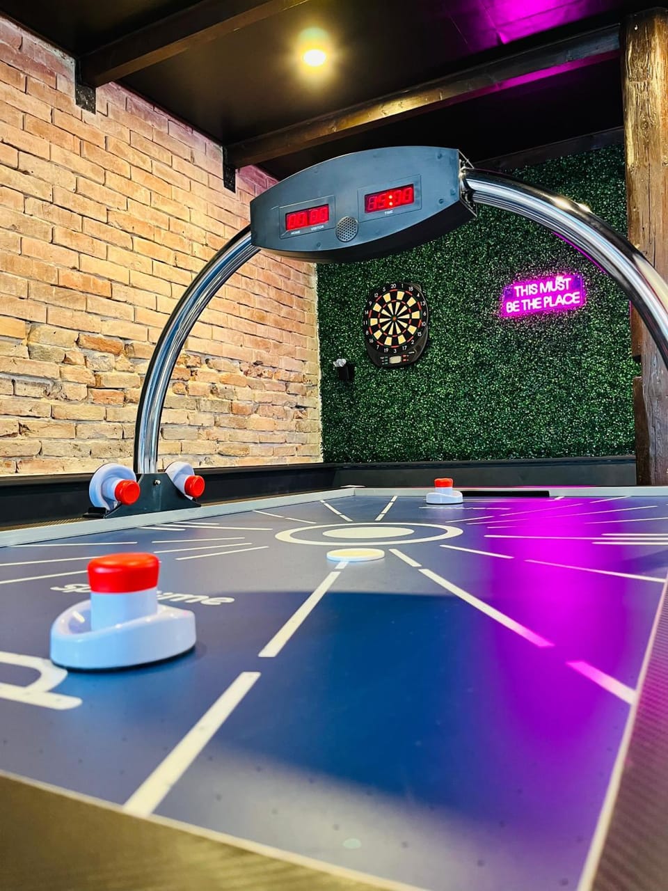 Darts, Game Room, Game Room
