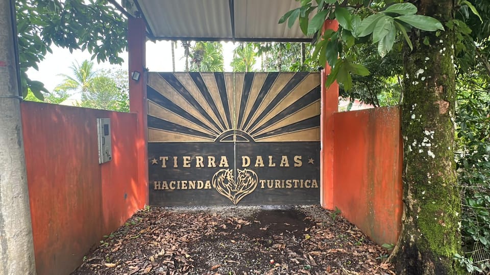Hacienda Dalas Alojamiento Campestre Hotel in Villavicencio