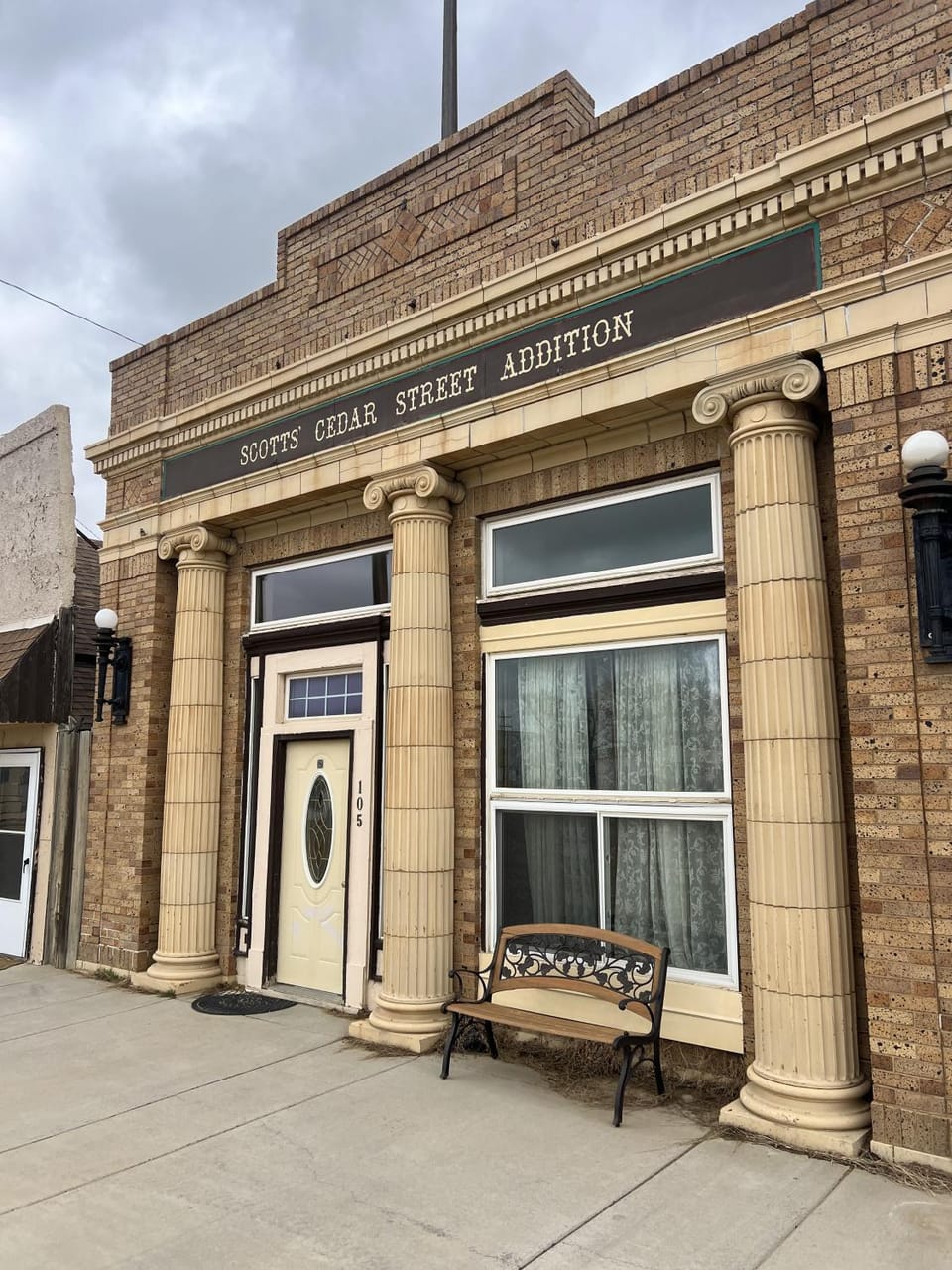 Property building, Facade/entrance