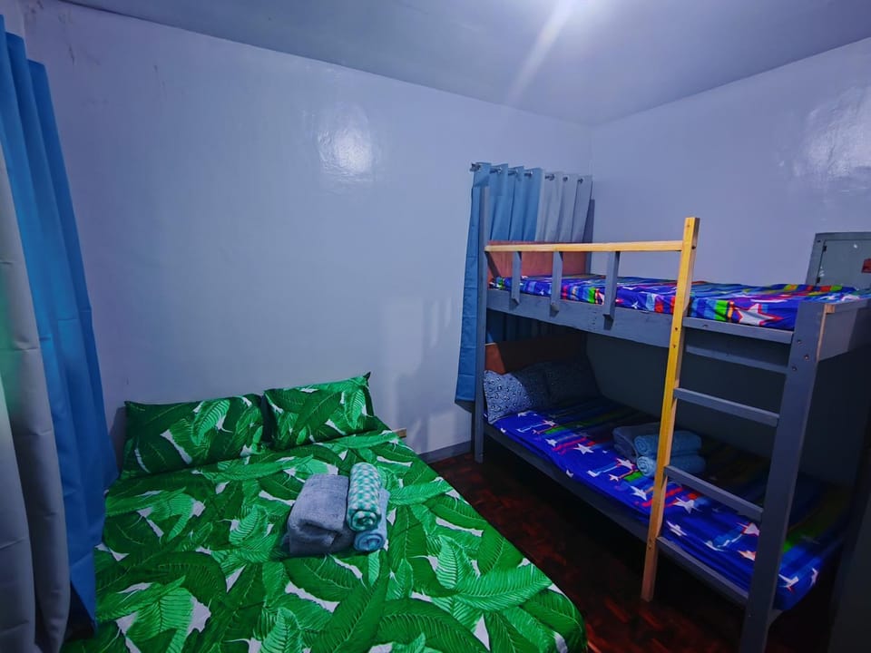 Bed, Photo of the whole room, Bedroom, bunk bed