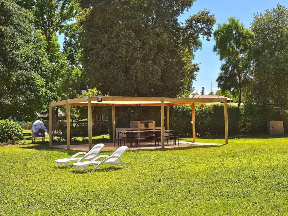 Cozy House Facing Lake Rapel House in O'Higgins, Chile
