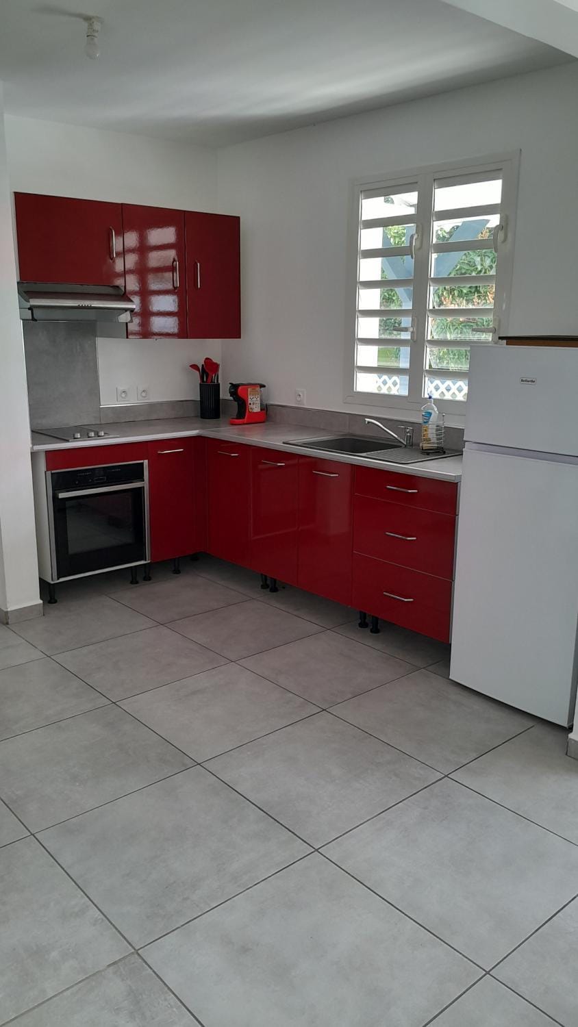 Kitchen or kitchenette, oven, stove