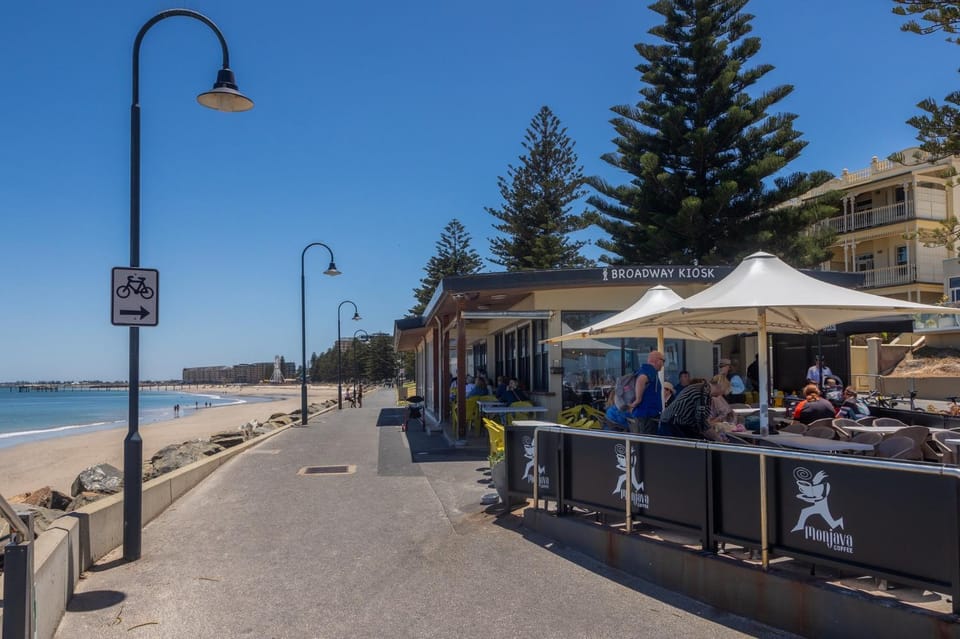 Elegant 3-Bed Home Steps from Sunny Glenelg Beach House in Adelaide