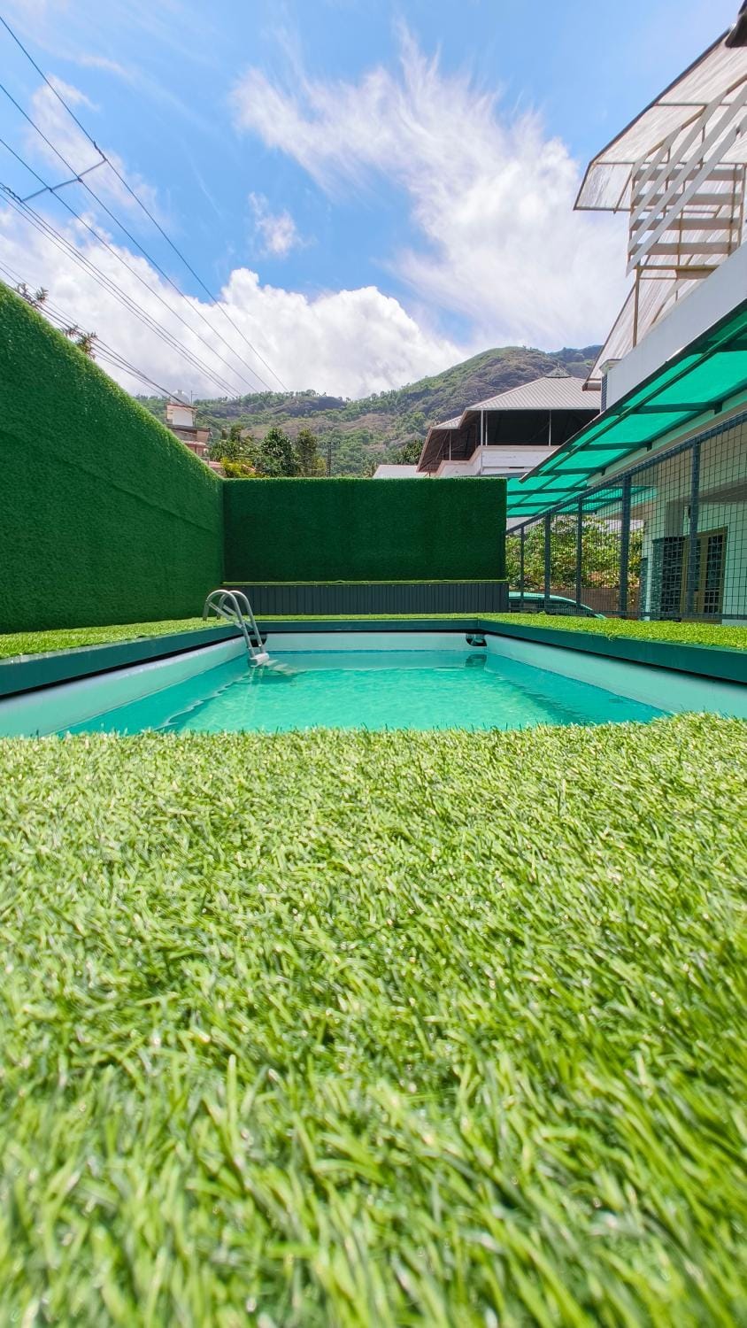 Swimming pool