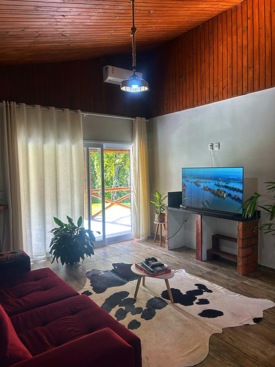 Communal lounge/ TV room, TV and multimedia, Living room